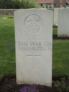 BROWN'S ROAD MILITARY CEMETERY, FESTUBERT - EDWARDS, HENRY LAIDLEY GARLAND