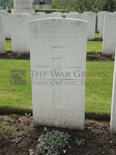 BROWN'S ROAD MILITARY CEMETERY, FESTUBERT - ELIOTT, HUGH RUSSELL