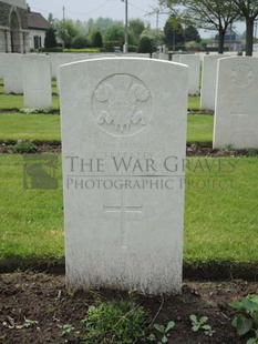 BROWN'S ROAD MILITARY CEMETERY, FESTUBERT - FEARNLEY, CECIL