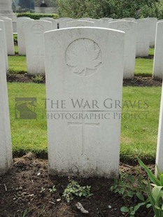 BROWN'S ROAD MILITARY CEMETERY, FESTUBERT - FEW, WILLIAM ERNEST