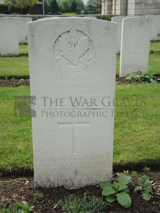 BROWN'S ROAD MILITARY CEMETERY, FESTUBERT - FOOTE, WILLIAM GEORGE