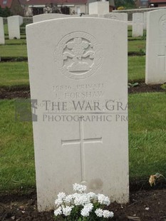 BROWN'S ROAD MILITARY CEMETERY, FESTUBERT - FORSHAW, J