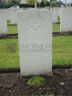 BROWN'S ROAD MILITARY CEMETERY, FESTUBERT - FUSSELL, GEORGE