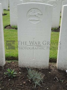 BROWN'S ROAD MILITARY CEMETERY, FESTUBERT - GERRARD, JOHN WILLIAM