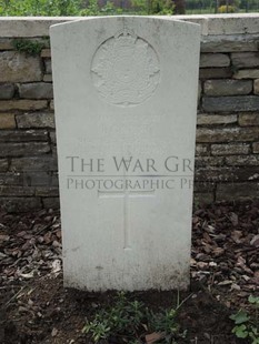 BROWN'S ROAD MILITARY CEMETERY, FESTUBERT - GORST, J