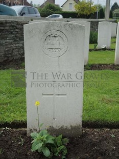 BROWN'S ROAD MILITARY CEMETERY, FESTUBERT - GRIFFITHS, E