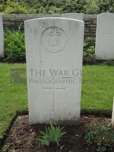 BROWN'S ROAD MILITARY CEMETERY, FESTUBERT - HACKING, T