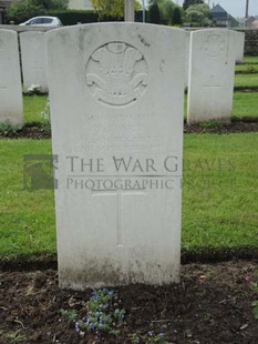 BROWN'S ROAD MILITARY CEMETERY, FESTUBERT - HART, W