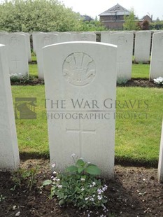 BROWN'S ROAD MILITARY CEMETERY, FESTUBERT - HOOPER, G