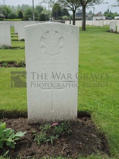 BROWN'S ROAD MILITARY CEMETERY, FESTUBERT - HOUGHTON, A H