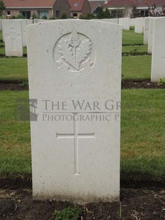 BROWN'S ROAD MILITARY CEMETERY, FESTUBERT - HUDSON, J