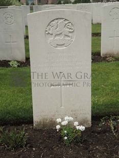 BROWN'S ROAD MILITARY CEMETERY, FESTUBERT - HUKINS, REGINALD JOSEPH