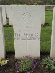 BROWN'S ROAD MILITARY CEMETERY, FESTUBERT - HYATT, V W