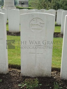 BROWN'S ROAD MILITARY CEMETERY, FESTUBERT - JENNINGS, W