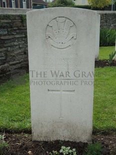 BROWN'S ROAD MILITARY CEMETERY, FESTUBERT - JONES, DAVID