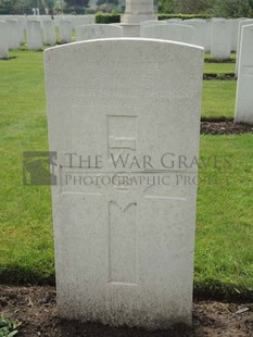 BROWN'S ROAD MILITARY CEMETERY, FESTUBERT - JONES, F