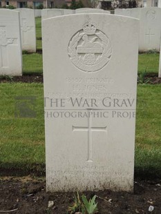 BROWN'S ROAD MILITARY CEMETERY, FESTUBERT - JONES, HERBERT