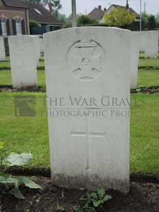 BROWN'S ROAD MILITARY CEMETERY, FESTUBERT - KEENOR, P W