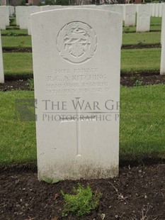 BROWN'S ROAD MILITARY CEMETERY, FESTUBERT - KITCHING, R C A