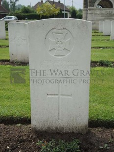 BROWN'S ROAD MILITARY CEMETERY, FESTUBERT - LAMBERT, E A