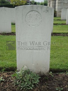 BROWN'S ROAD MILITARY CEMETERY, FESTUBERT - LOCHHEAD, JOHN