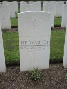 BROWN'S ROAD MILITARY CEMETERY, FESTUBERT - MACDOWALL, E G