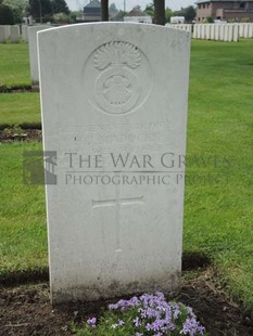 BROWN'S ROAD MILITARY CEMETERY, FESTUBERT - MADOCKS, HENRY JOHN