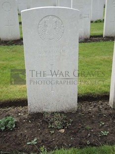 BROWN'S ROAD MILITARY CEMETERY, FESTUBERT - MALCOLM, G