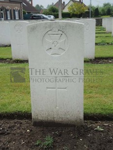 BROWN'S ROAD MILITARY CEMETERY, FESTUBERT - MANLEY, WILLIAM ARTHUR