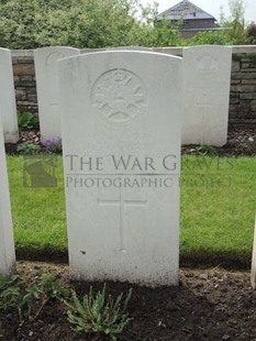 BROWN'S ROAD MILITARY CEMETERY, FESTUBERT - McCUBBIN, BERTIE