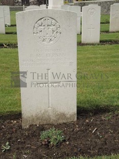 BROWN'S ROAD MILITARY CEMETERY, FESTUBERT - McKERNAN, FRANCIS