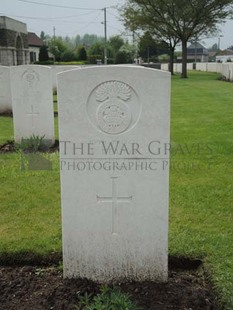 BROWN'S ROAD MILITARY CEMETERY, FESTUBERT - MEADON, E