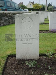 BROWN'S ROAD MILITARY CEMETERY, FESTUBERT - MURPHY, T