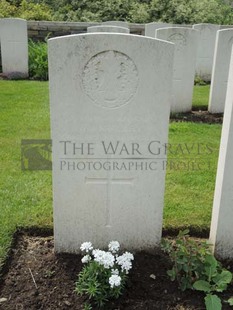 BROWN'S ROAD MILITARY CEMETERY, FESTUBERT - MURRAY, W J