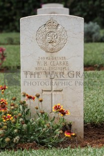 BEIRUT WAR CEMETERY - CLARKE, W H