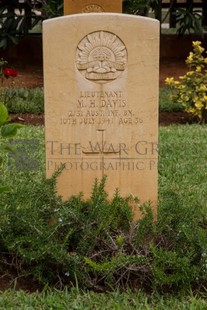 BEIRUT WAR CEMETERY - DAVIS, MALCOLM HUTCHESON