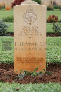 BEIRUT WAR CEMETERY - HINDES, ALBERT JOHN