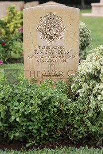 BEIRUT WAR CEMETERY - SAUNDERS, THOMAS