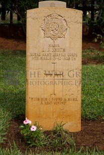 BEIRUT WAR CEMETERY - SMITH, HENRY JAMES