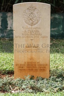 BEIRUT WAR CEMETERY - TURNER, BERNARD