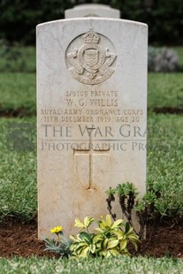 BEIRUT WAR CEMETERY - WILLIS, WILLIAM GEORGE