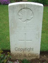 Combles Communal Cemetery Extension - Binning, Reginald John