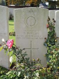 Combles Communal Cemetery Extension - Bowley, Douglas