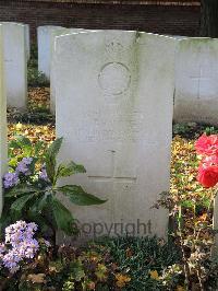 Combles Communal Cemetery Extension - Brooker, Leslie