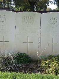 Combles Communal Cemetery Extension - Charles, Frank Russell