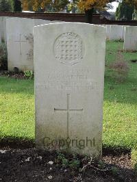 Combles Communal Cemetery Extension - Cornell, Cyril William