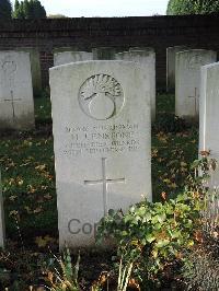 Combles Communal Cemetery Extension - Enstone, Henry James