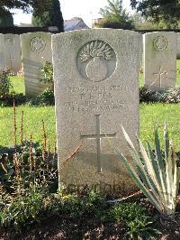 Combles Communal Cemetery Extension - Fox, Francis Fredrick