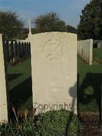 Combles Communal Cemetery Extension - Freeman, Frederick William