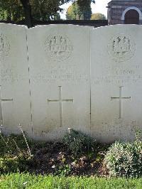 Combles Communal Cemetery Extension - Graveling, James William